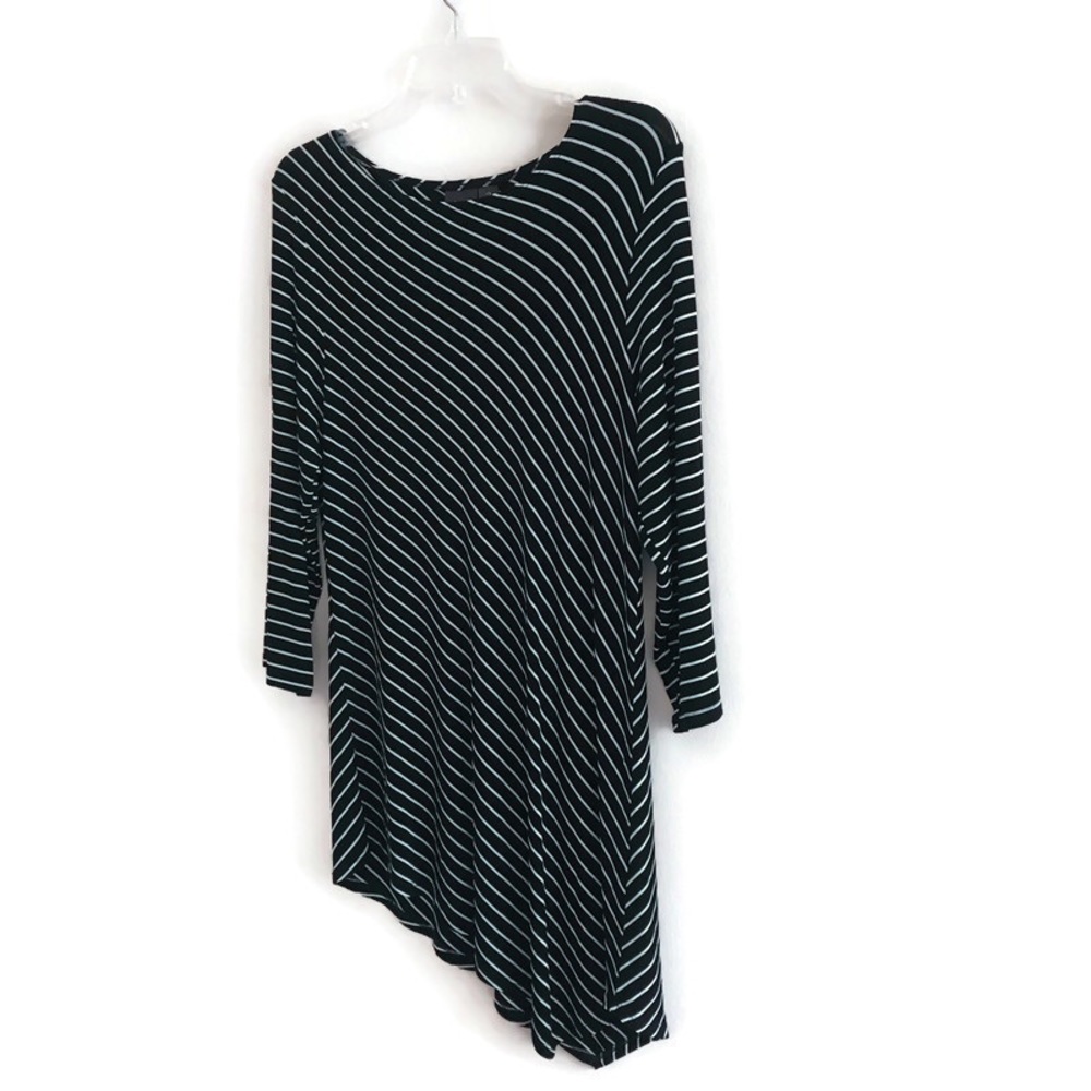 CHICO'S Travelers B&W Striped Asymmetric Tunic - Picture 2 of 11
